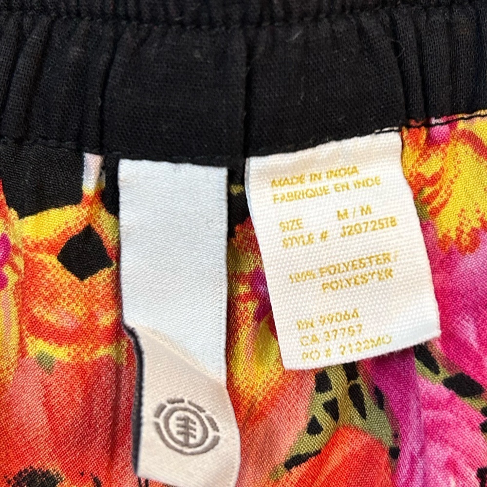 Element Shorts - Picture 3 of 3